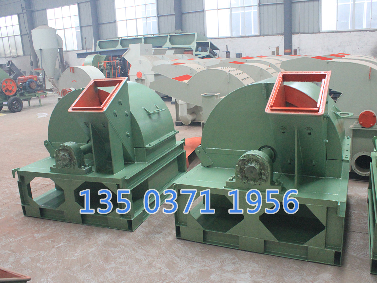 柴油移動(dòng)木屑粉碎機(jī)