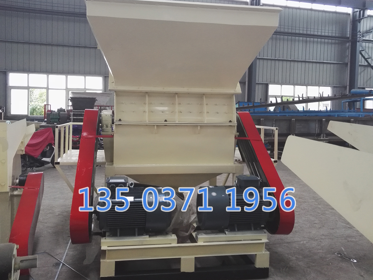 木材粉碎機的設備